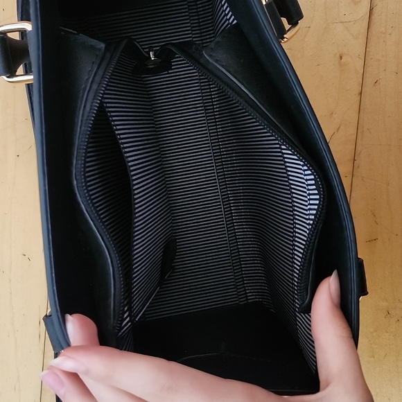 Purse - Picture 2 of 3